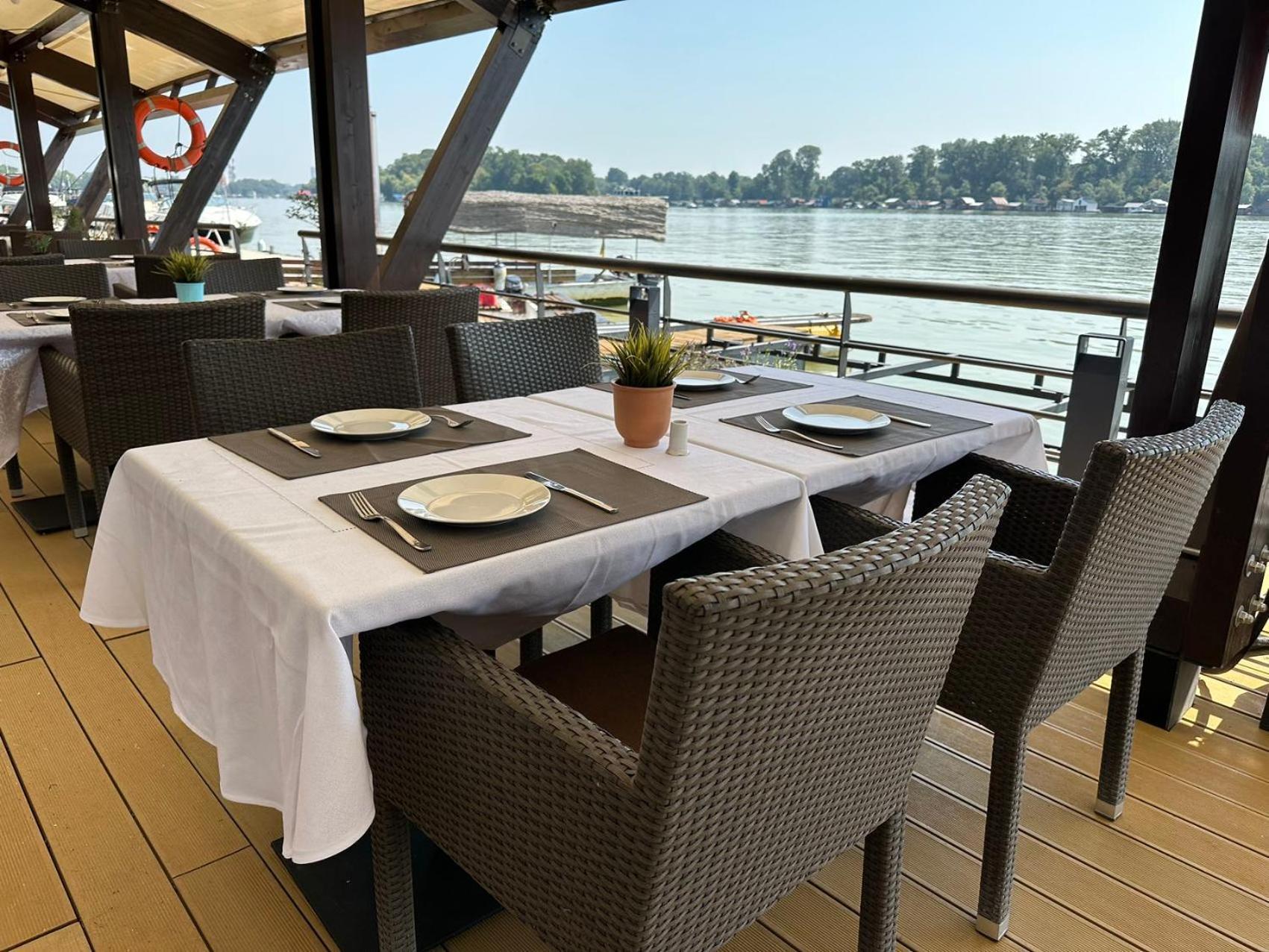 Kame Hotel Belgrade,贝尔格莱德凯美酒店 Ledine Экстерьер фото